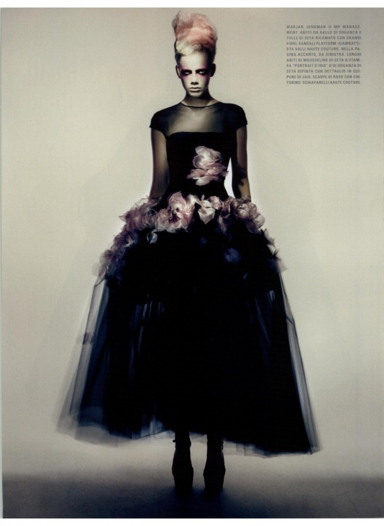 Vogue Unique 9.15 p.46