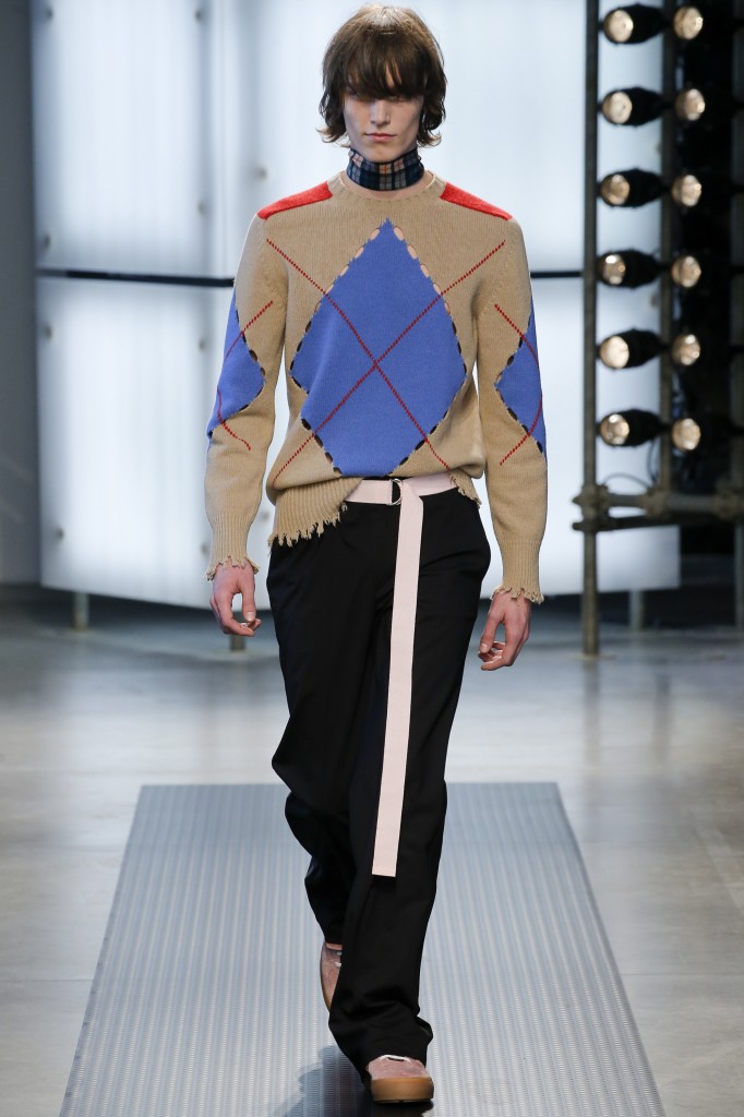 005_MSGM_17830